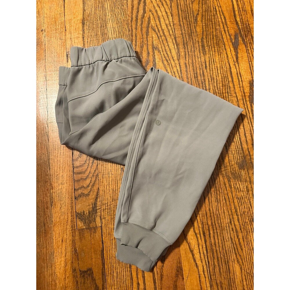 Lululemon On The Fly Pant Gray Size 6, Versatile, Comfy